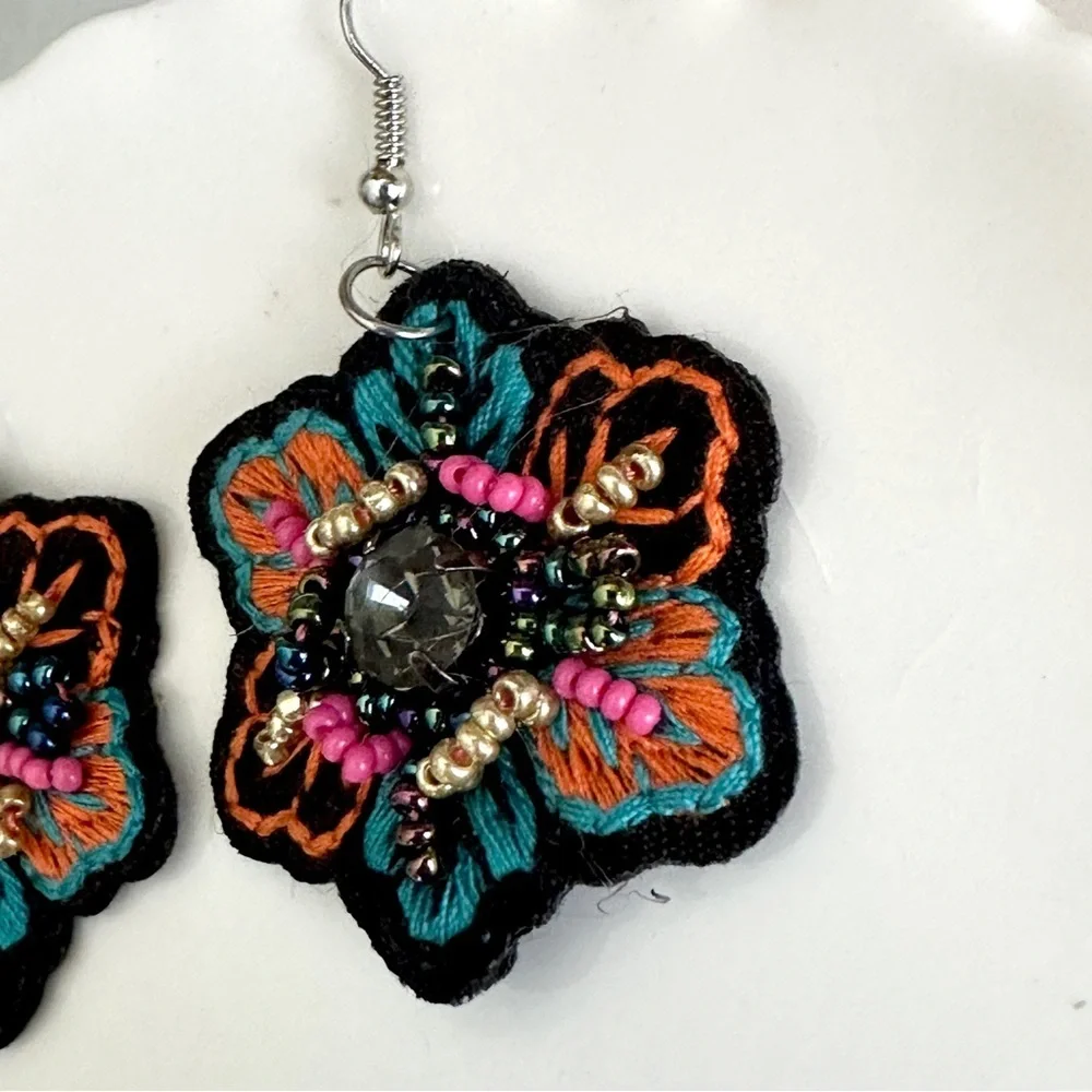 2/$30🌵 Boho Moody Embroidered Beaded Floral Earrings Style Dangle Jewelry NEW